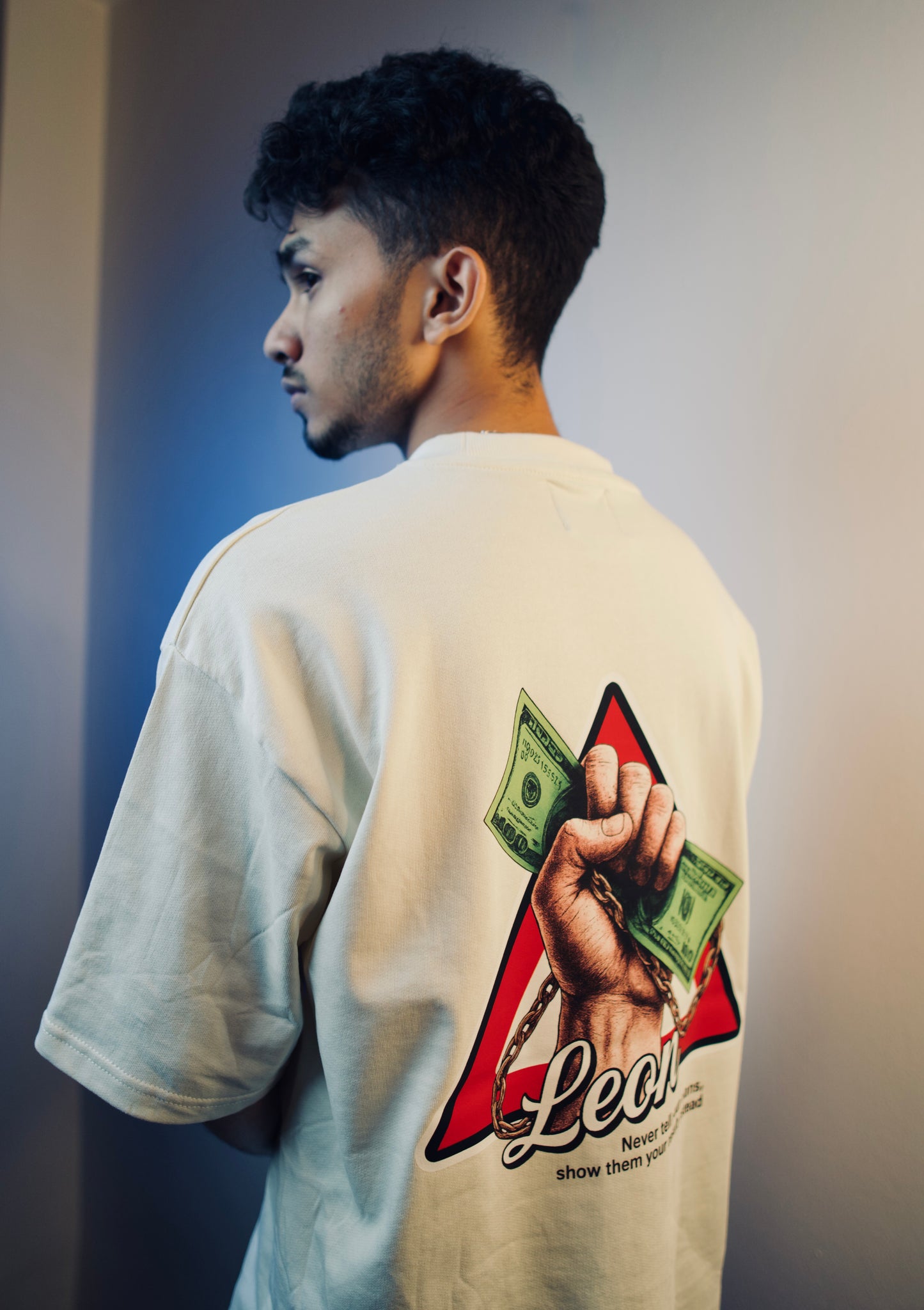 ''LEON'' Oversized Heavyweight Drop Shoulder T-Shirt In Cream.