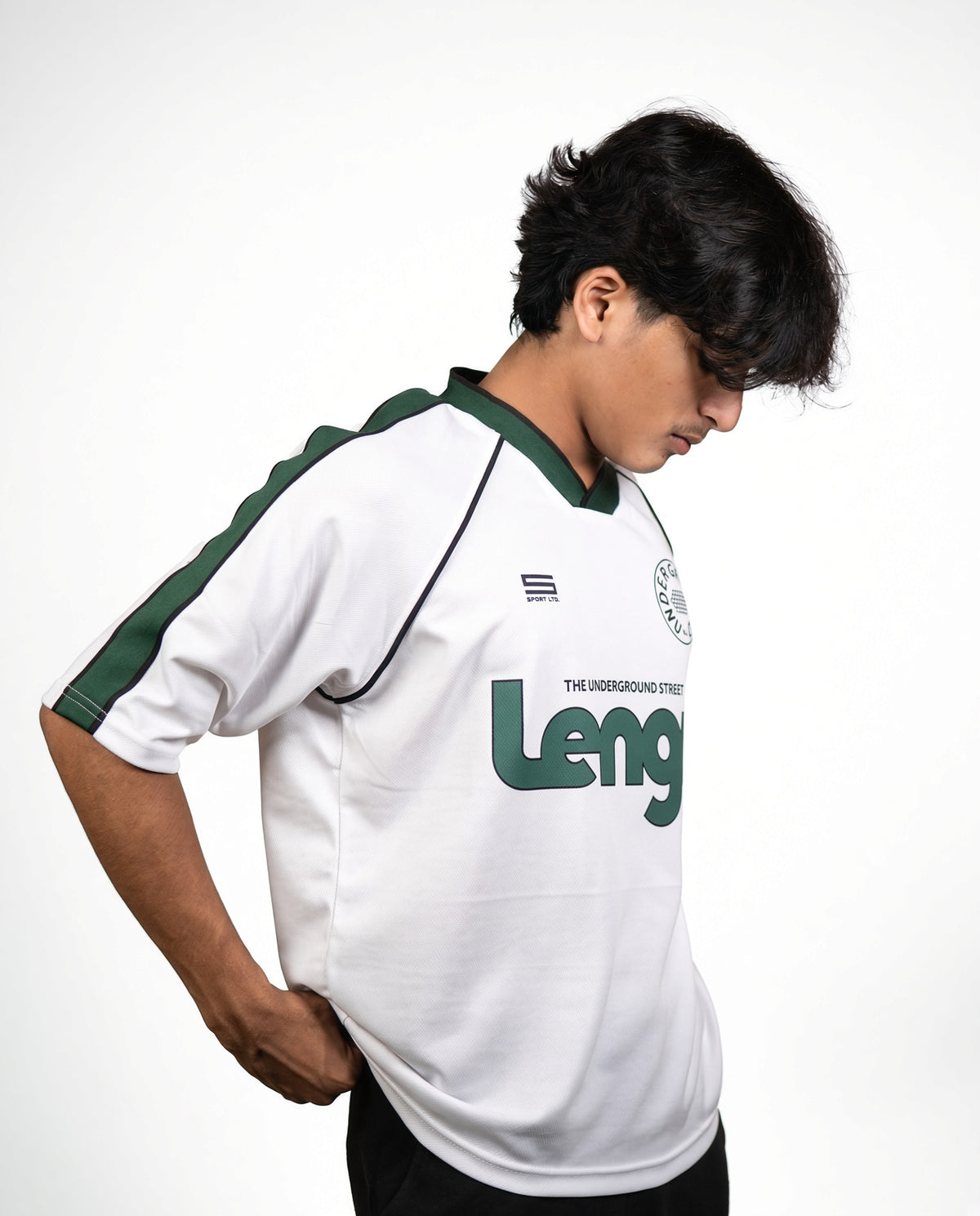 [GREEN] UNDERGROUND LEAGUE PREMIUM JERSEY TEE IN WHITE.