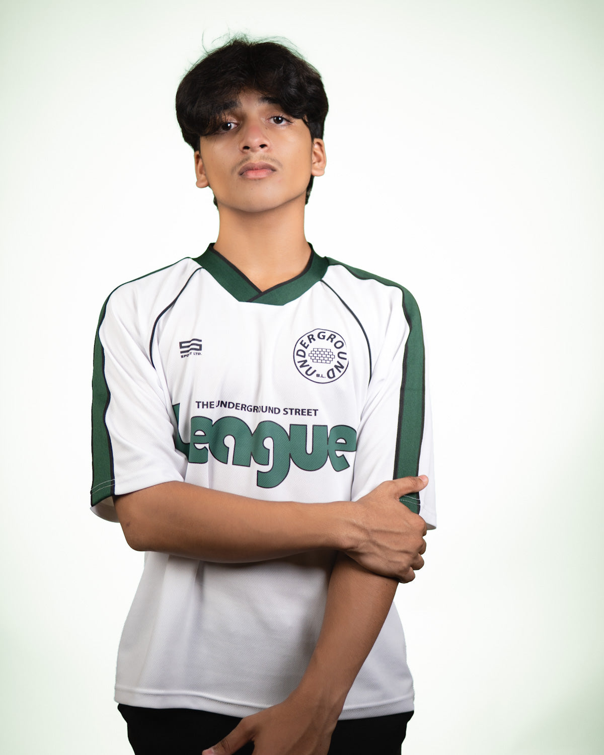 [GREEN] UNDERGROUND LEAGUE PREMIUM JERSEY TEE IN WHITE.