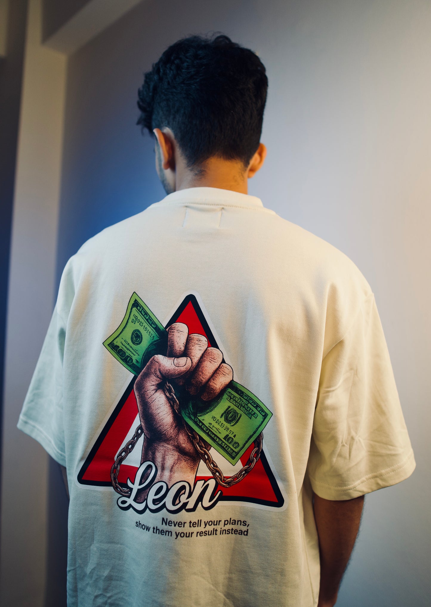 ''LEON'' Oversized Heavyweight Drop Shoulder T-Shirt In Cream.