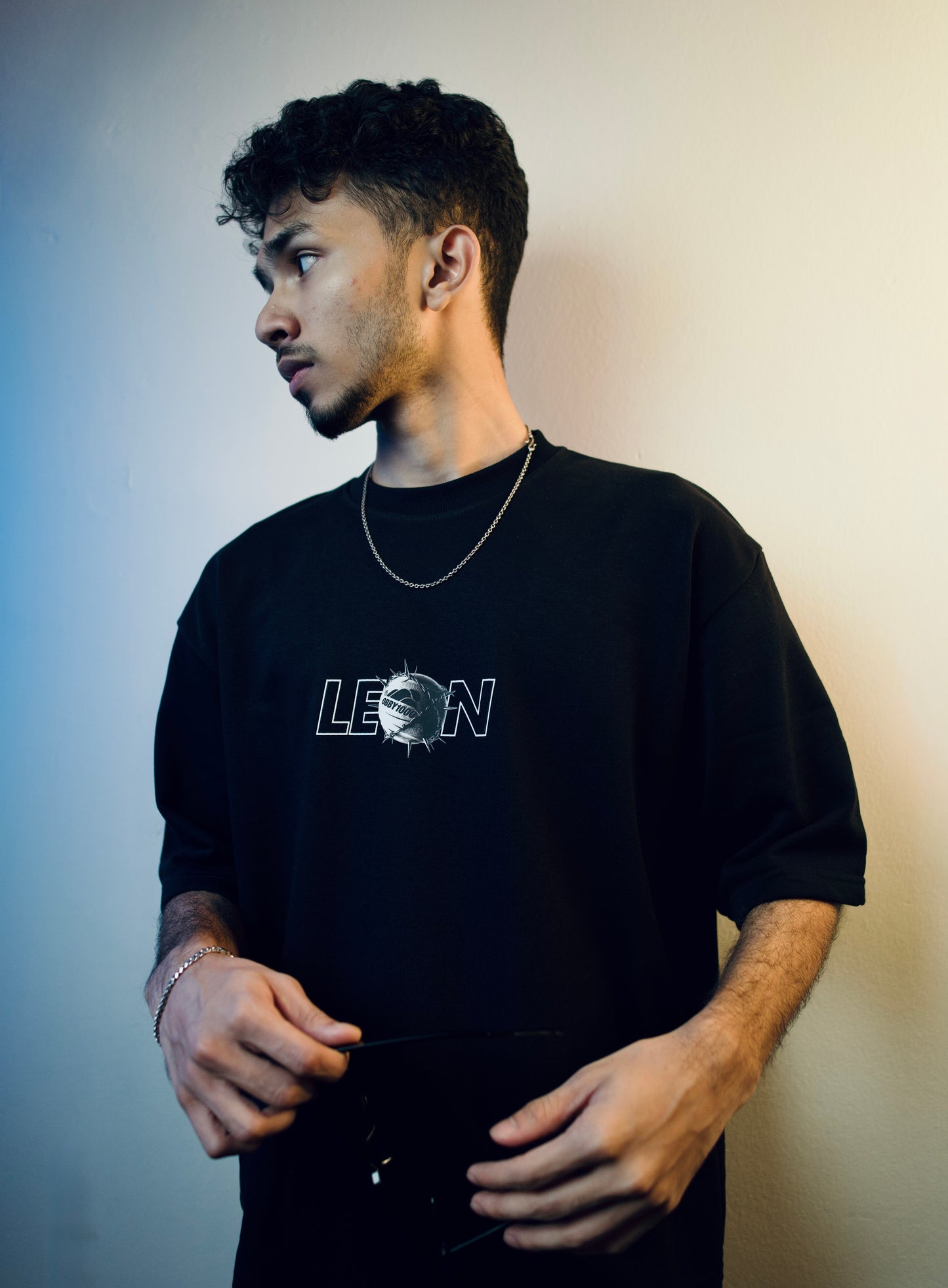 ''LEON'' Oversized Heavyweight Drop Shoulder T-Shirt In Black.
