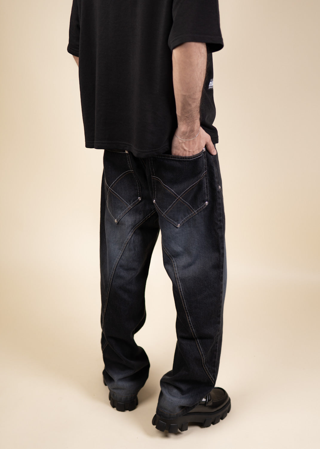 "RETRO FADE JEANS: Deep Indigo Geometric Baggy Denim"